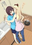  2girls 7001 :q black_hair blonde_hair bow brown_eyes casual chopsticks closed_eyes frying_pan funami_yui hair hair_bow long_hair multiple_girls short_hair standing text tongue tongue_out toshinou_kyouko translated yuri yuru_yuri 