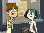 1boy 1girl black_eyes black_hair breasts brown_hair cartoon_network cody_(tdi) dyed_hair goth green_hair green_lipstick gwen_(tdi) hourglass_figure nipples open_mouth pale-skinned_female thick_ass thick_legs thick_thighs topless topless_female total_drama_island two_tone_hair